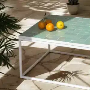table basse en zellige et fer forgé